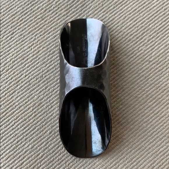 Soixante Neuf Knuckle Ring - Picture 5 of 13